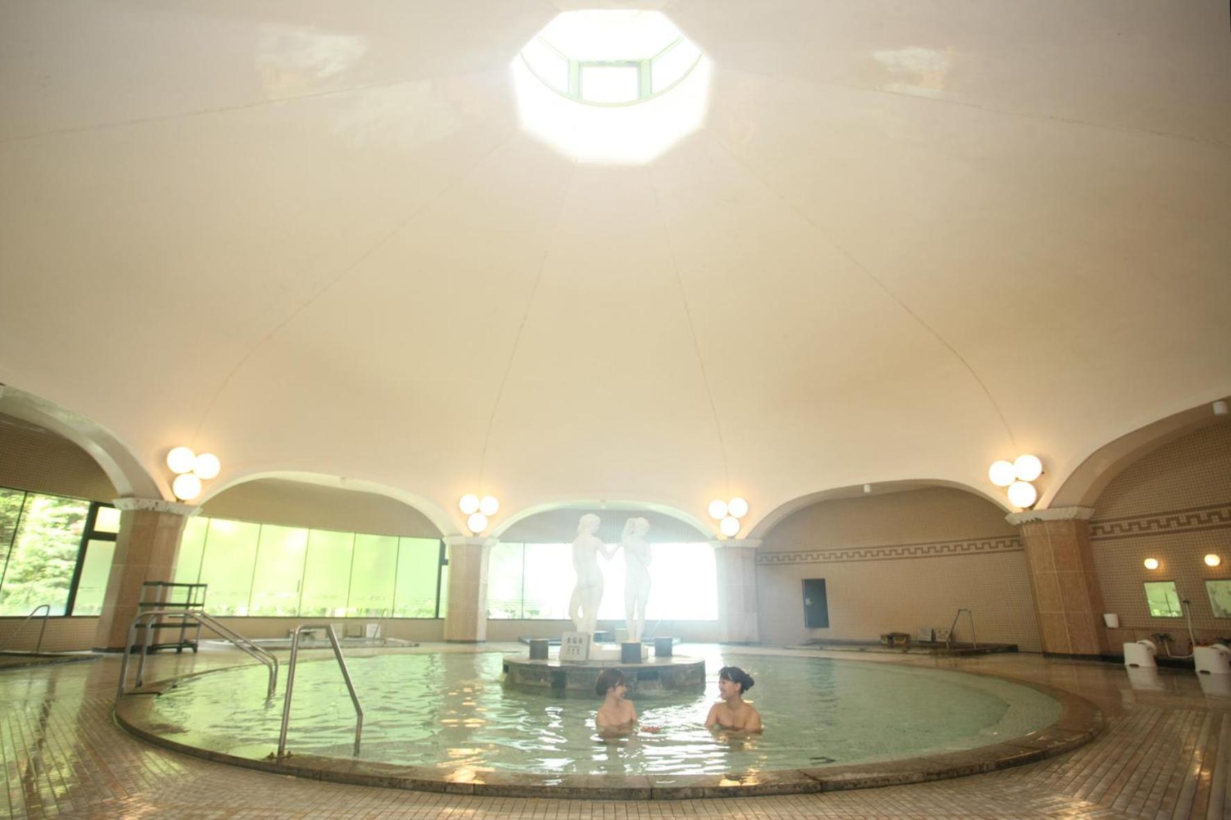 旅館 登別グランドホテル 4*